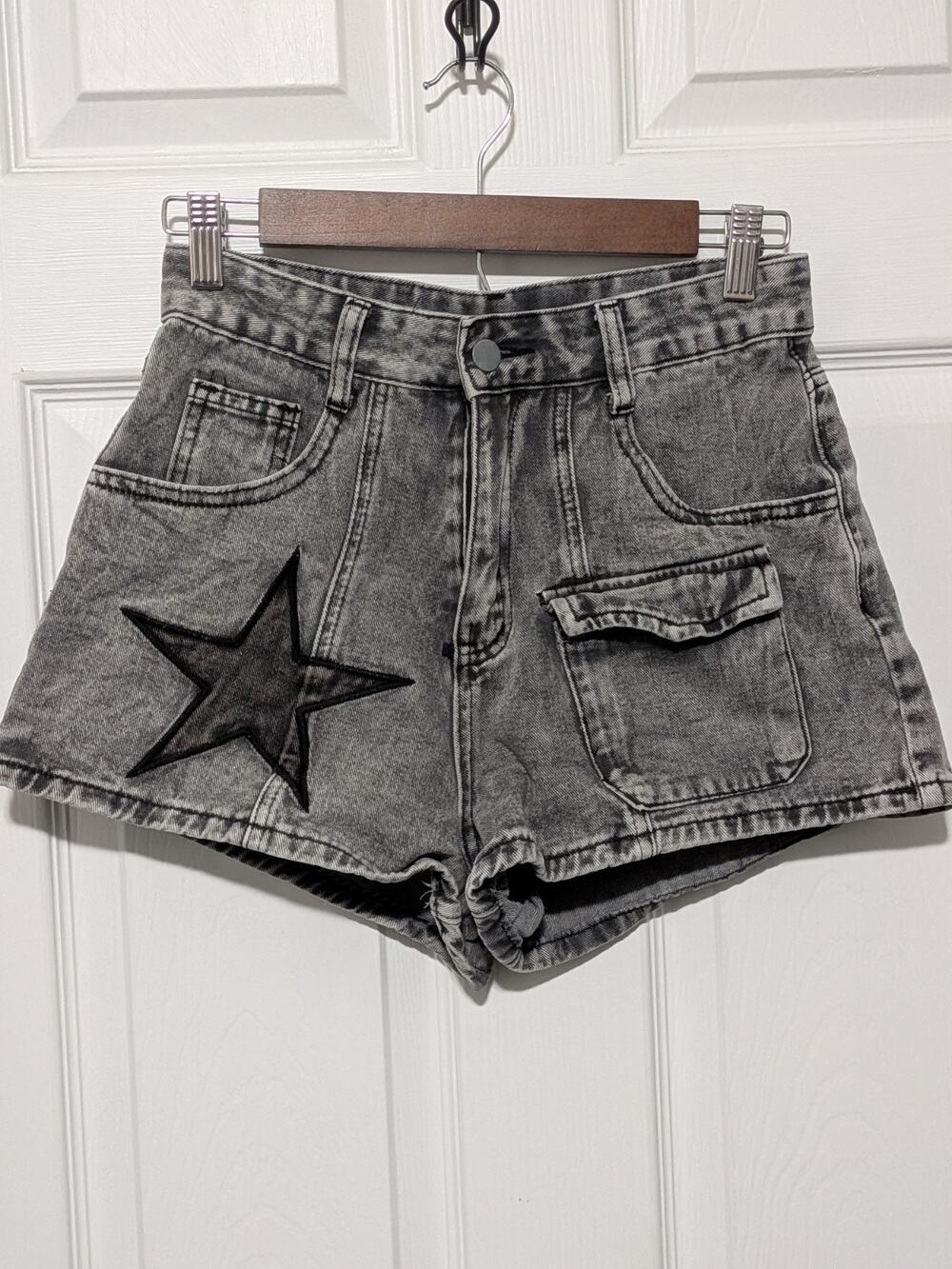 ROMWE Gray Denim Star Patch Shorts Cargo Pocket High Rise 4 Small Y2K Grunge